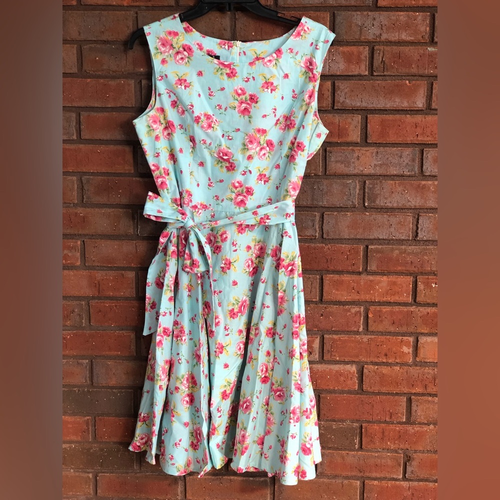 Ladies vintage style dress